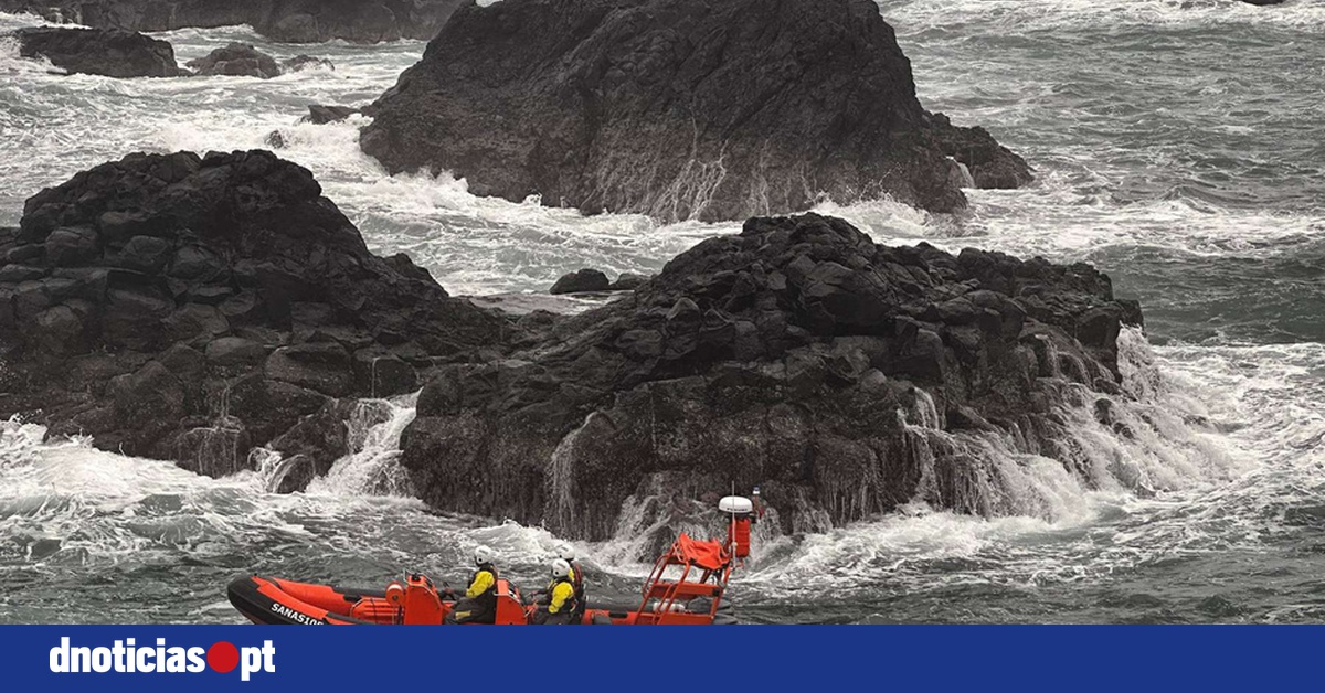 Rough Seas to Persist in September: Madeira Issues Red Flag Warnings