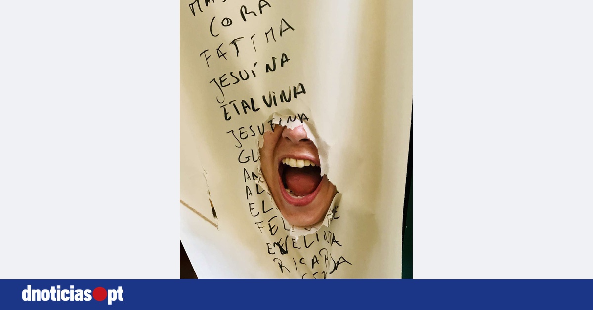 rita-vilhena-apresenta-a-performance-f-nix-na-capela-da-boa-viagem