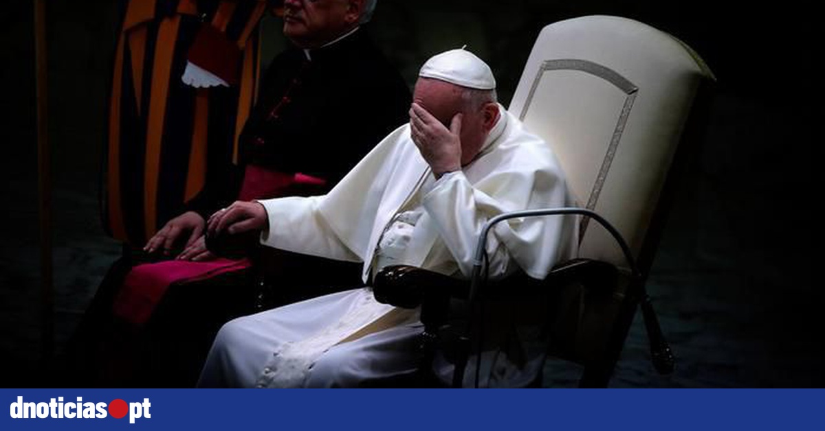 Papa Francisco é internado com infecção respiratória