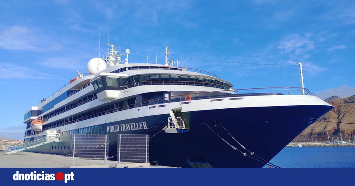 navio-world-traveller-estreia-se-no-porto-santo-dnoticias-pt