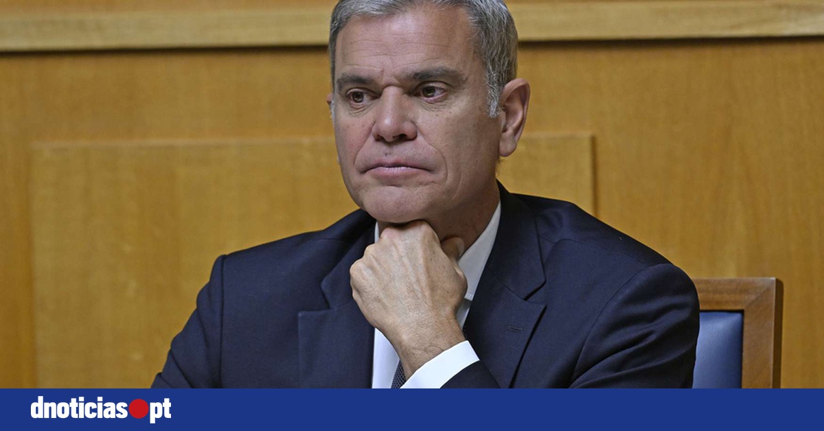 Madeira's Tourism Secretary Apologizes for Controversial Remarks in Parliament