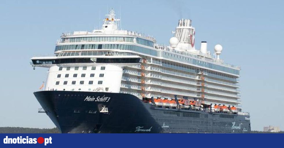 Mein Schiff 3' é aguardado esta noite na baía do Funchal —