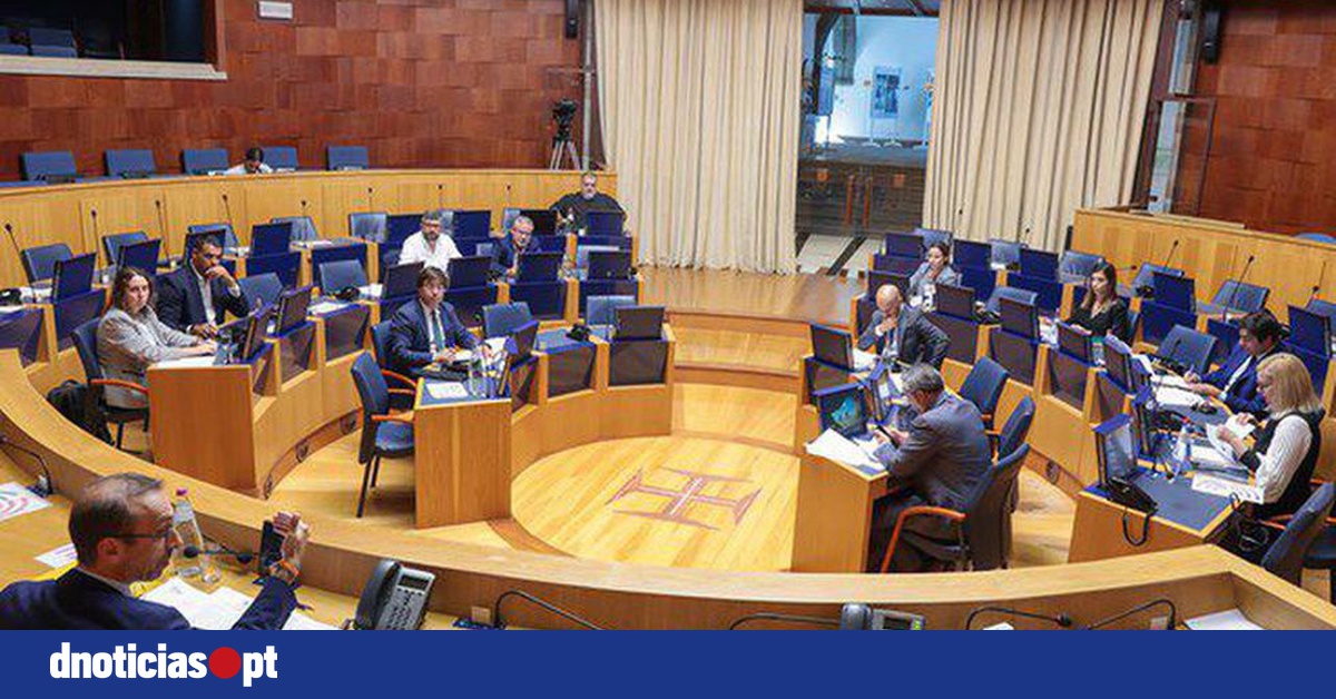 Political Turmoil in Madeira: Expert Highlights Institutional Failures and Corruption Allegations