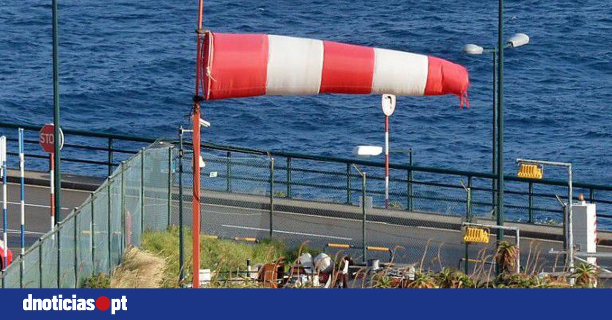 Strong Winds Divert Six Planes at Madeira Airport - Travel Chaos Ensues