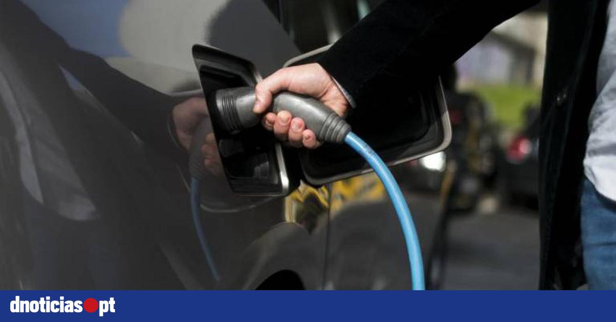 Carros eléctricos com menos 66 de dióxido de carbono do que a gasóleo